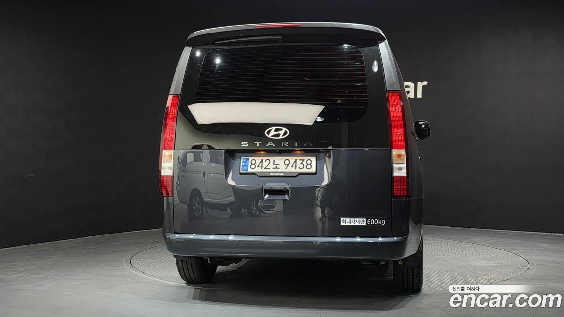 Hyundai Staria 2025