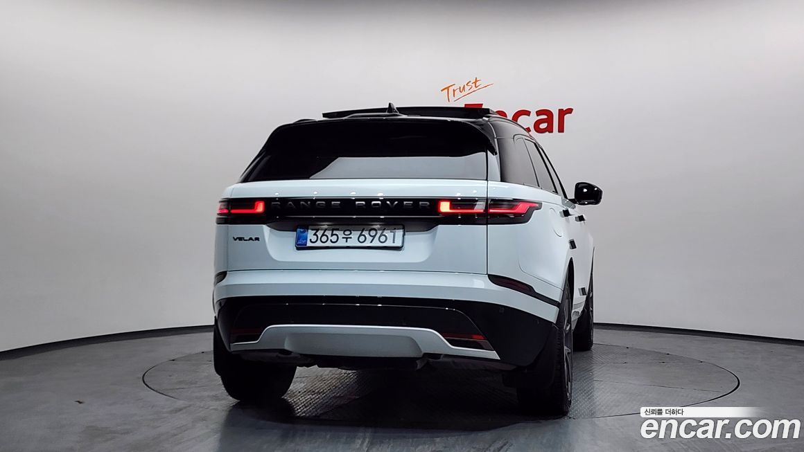 Land Rover Range Rover Velar 2025