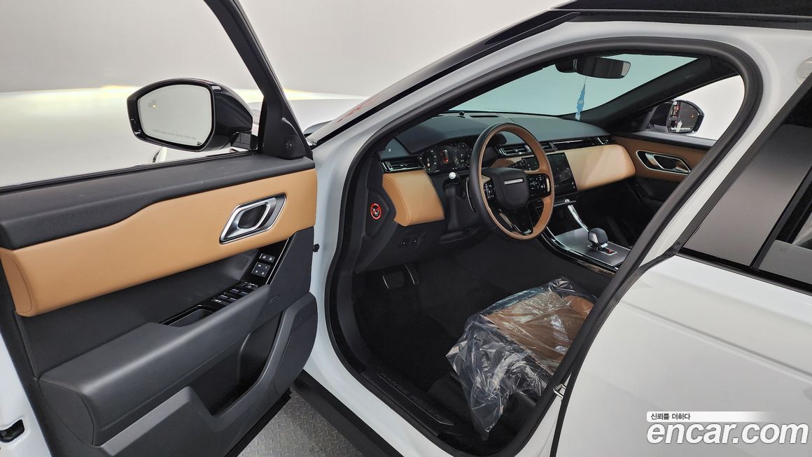 Land Rover Range Rover Velar 2025