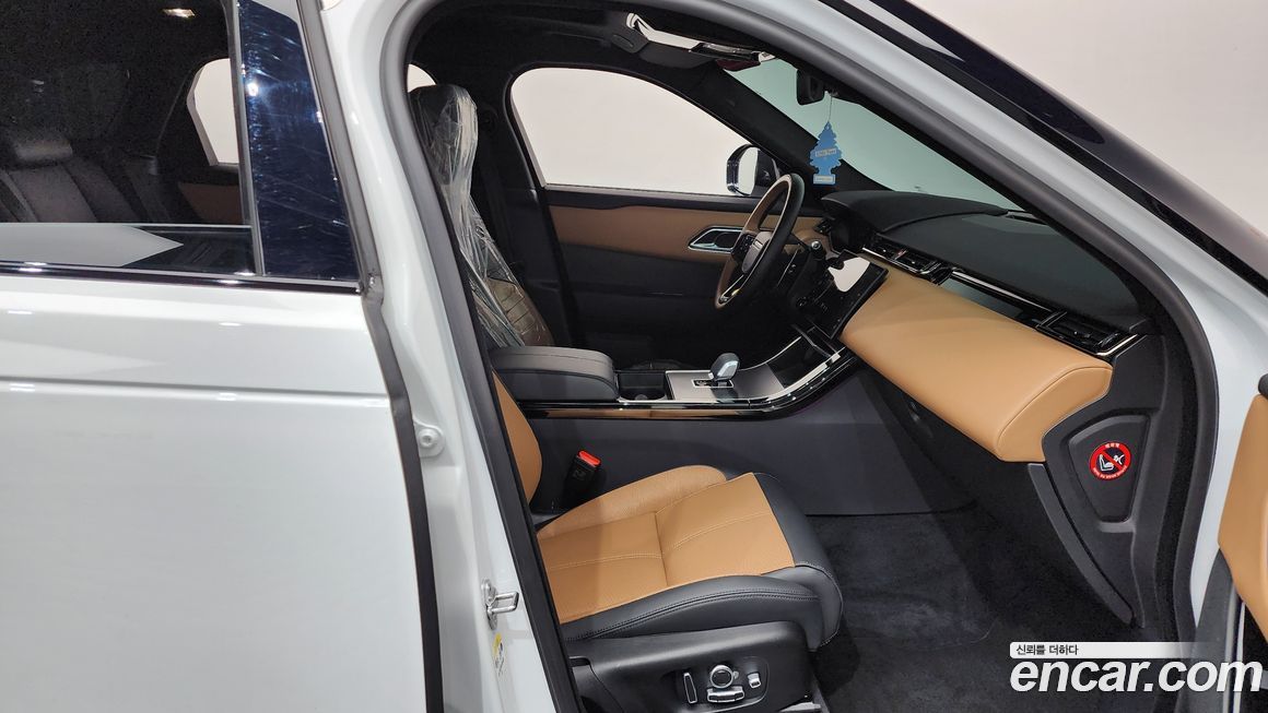 Land Rover Range Rover Velar 2025