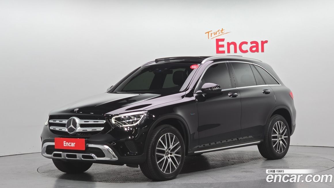 Mercedes-Benz GLC-Class 2021