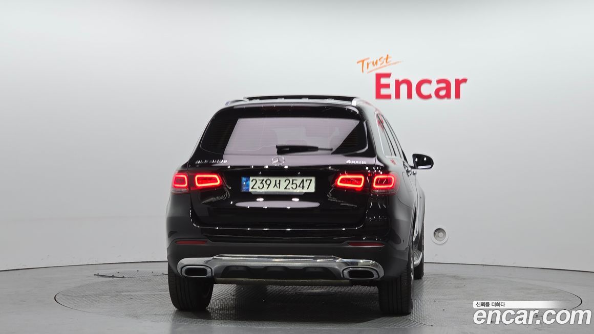 Mercedes-Benz GLC-Class 2021