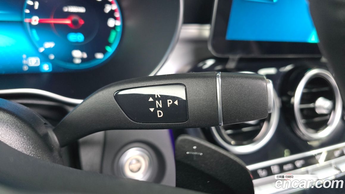 Mercedes-Benz GLC-Class 2021