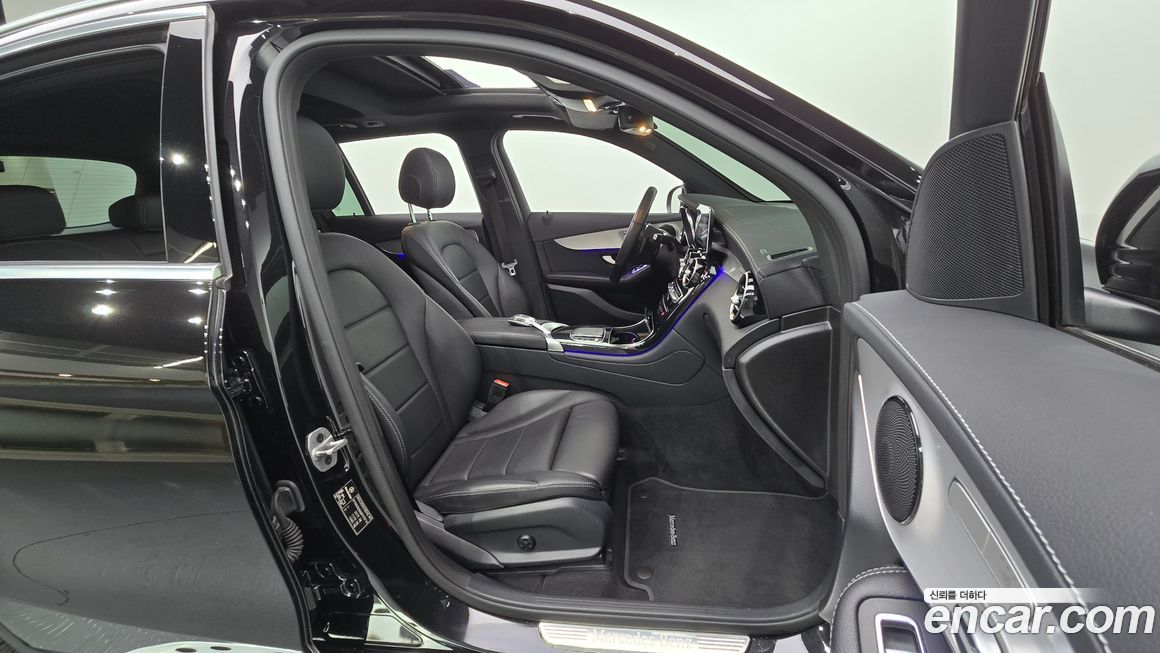 Mercedes-Benz GLC-Class 2021