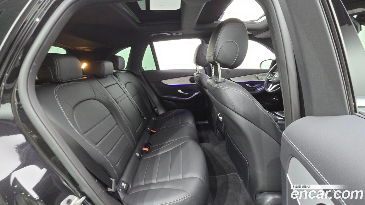 Mercedes-Benz GLC-Class 2021