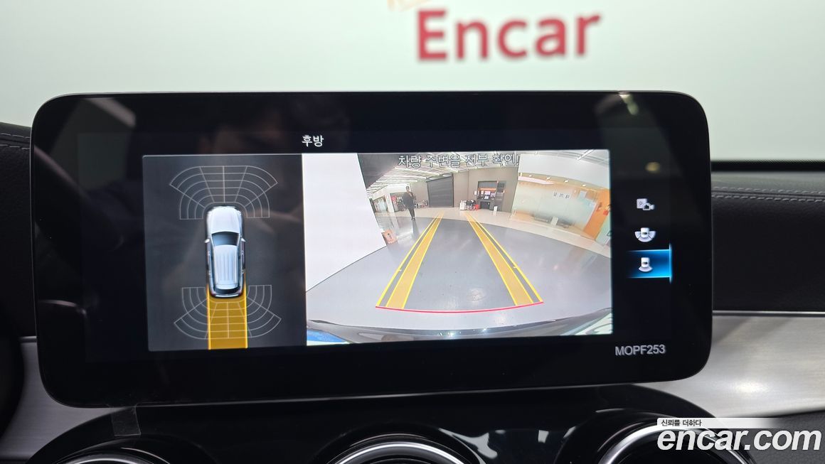 Mercedes-Benz GLC-Class 2021