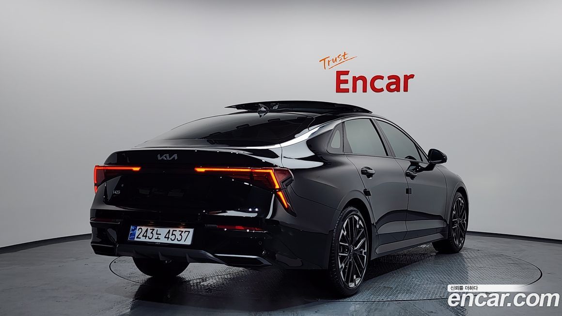 Kia K5 2025