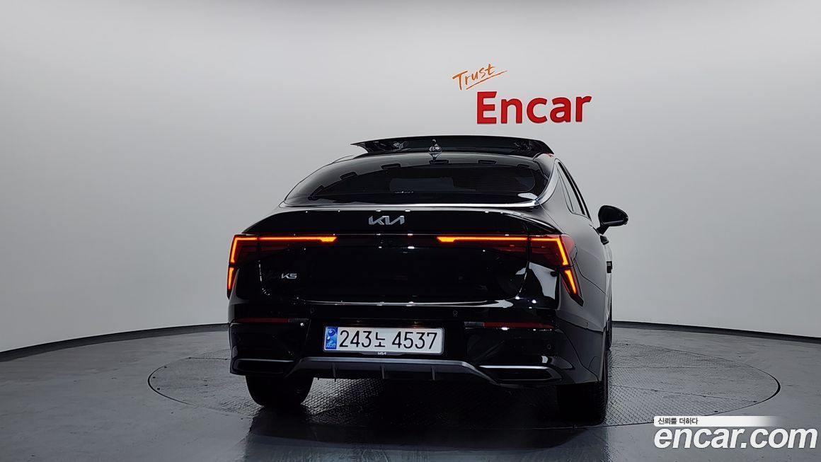Kia K5 2025