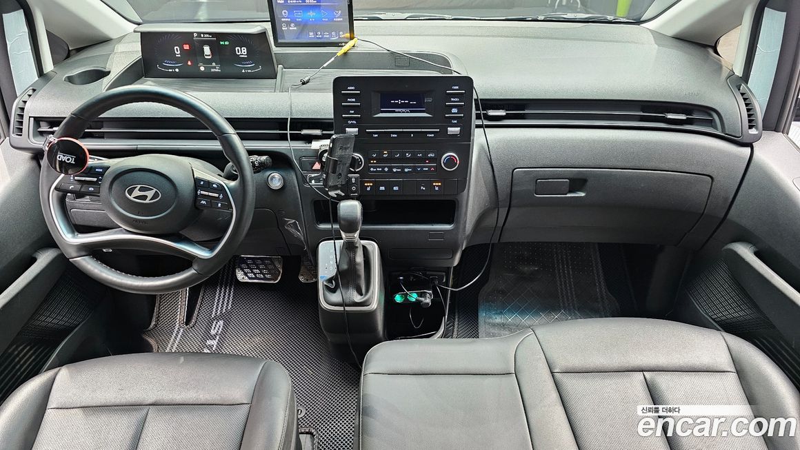 Hyundai Staria 2025