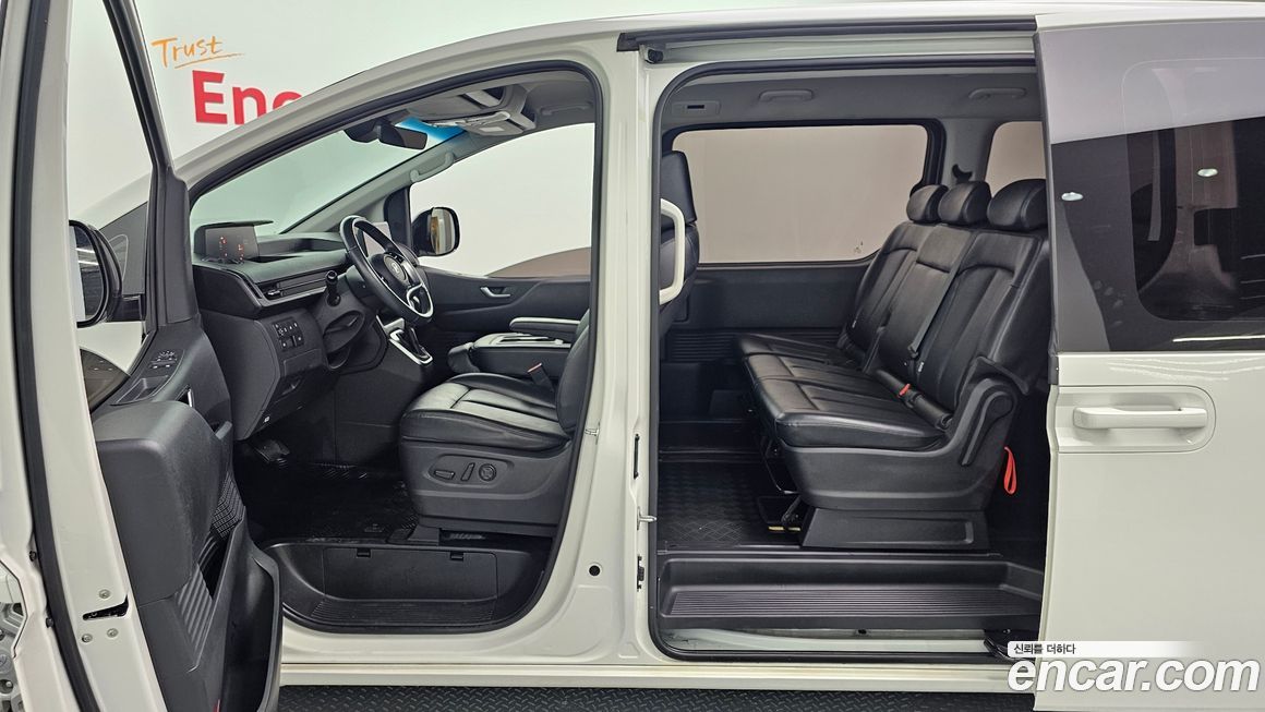 Hyundai Staria 2023