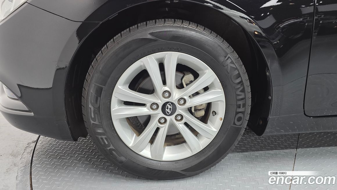 Hyundai Sonata 2010