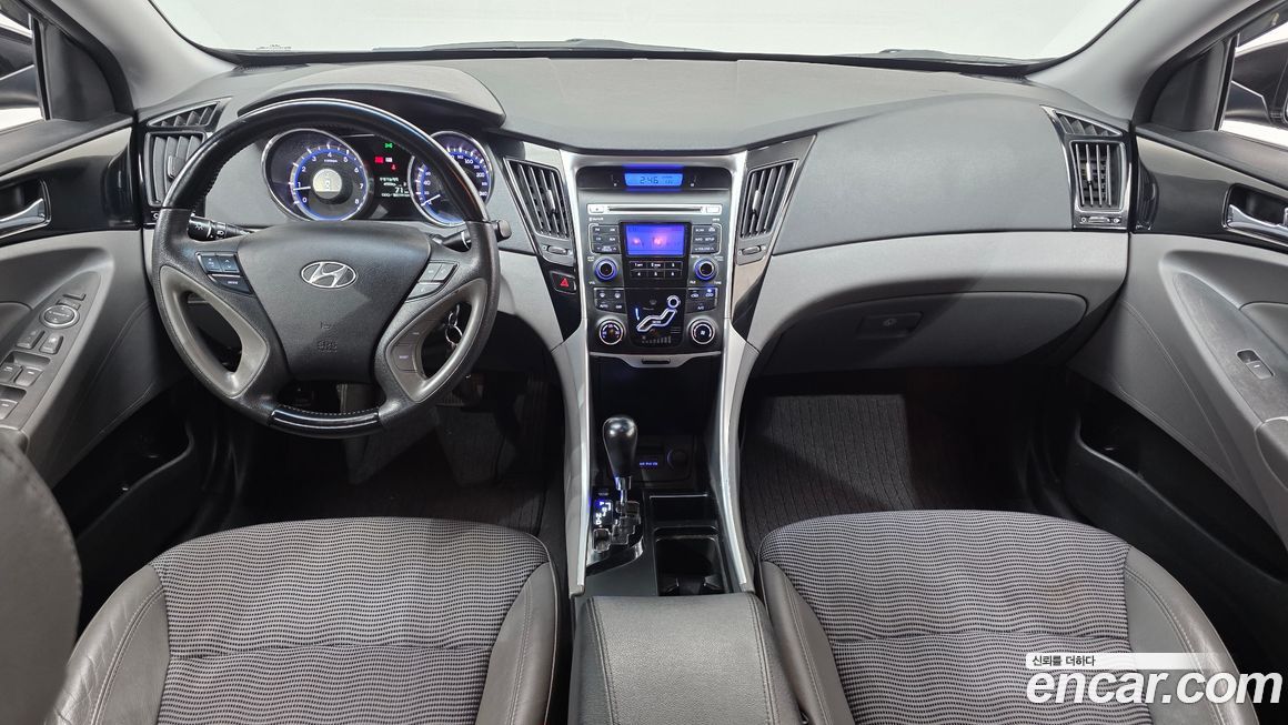 Hyundai Sonata 2010