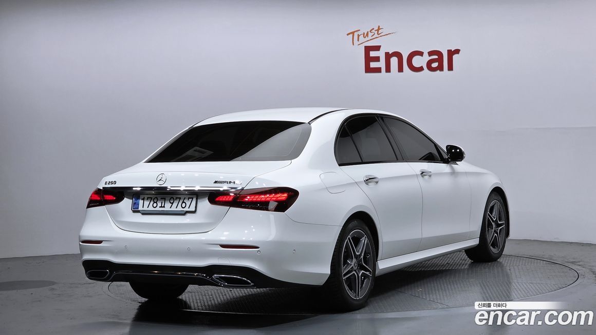 Mercedes-Benz E-Class 2023