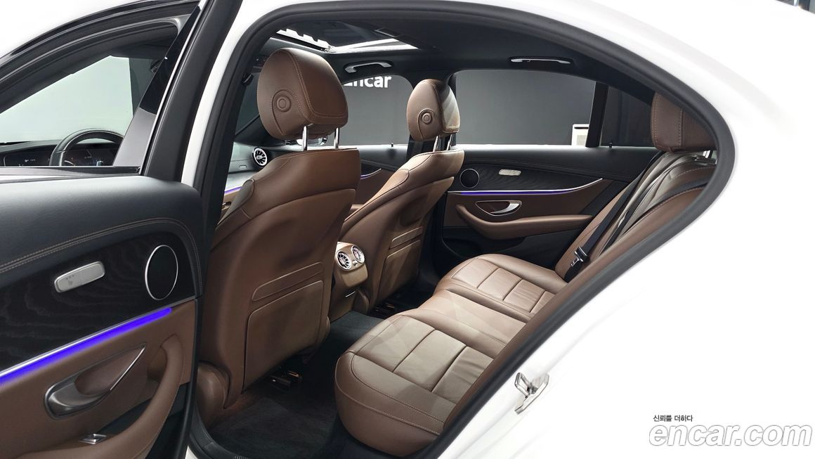 Mercedes-Benz E-Class 2023