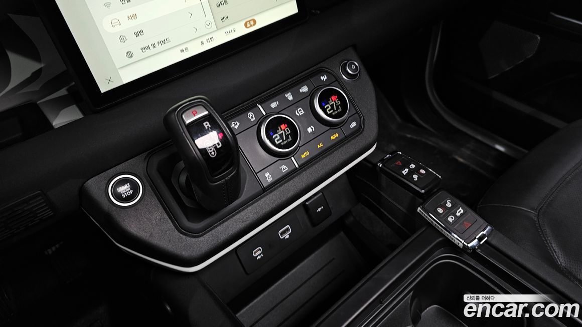 Land Rover Defender 2022