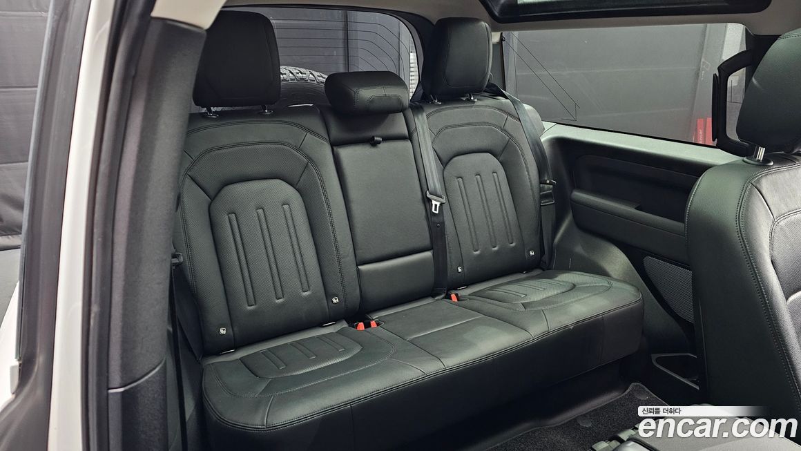 Land Rover Defender 2022