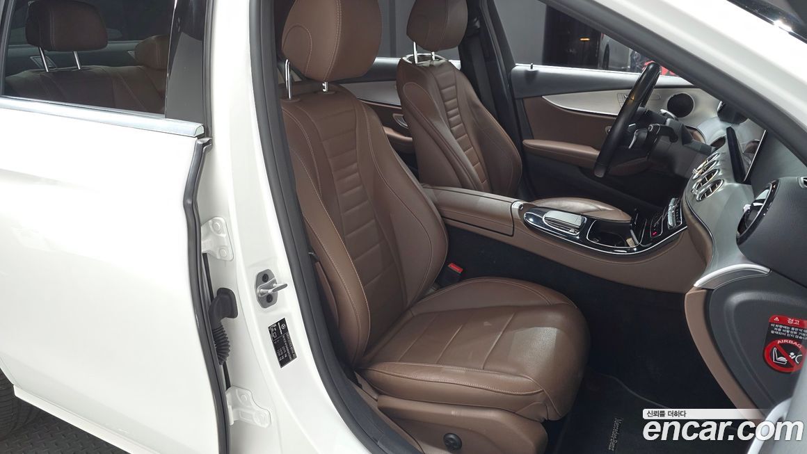 Mercedes-Benz E-Class 2021