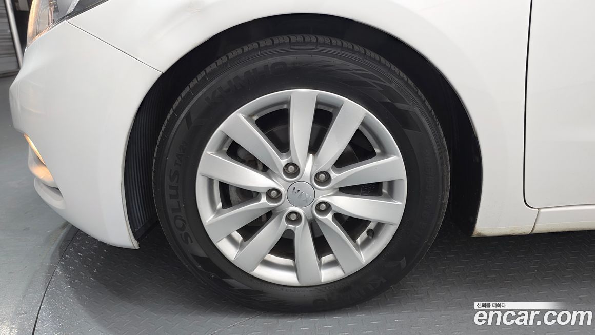 Kia K3 2013
