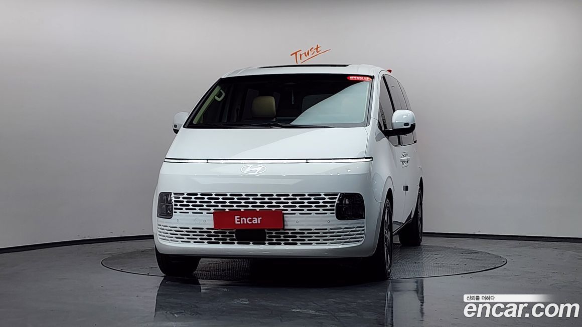Hyundai Staria 2025
