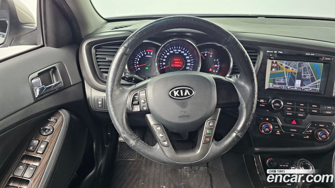 Kia K5 2011
