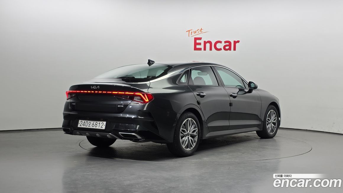 Kia K5 2023