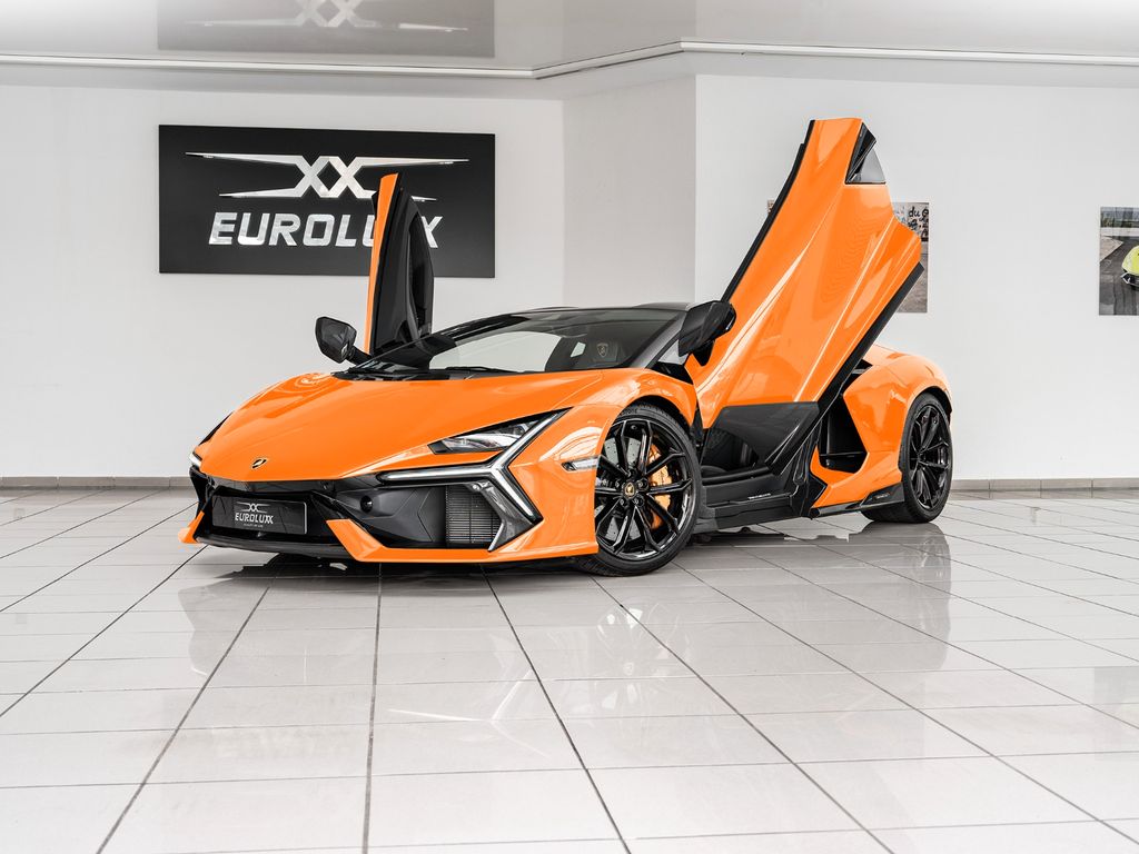 Lamborghini Revuelto 2025