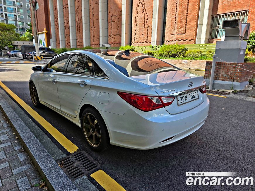 Hyundai Sonata 2011