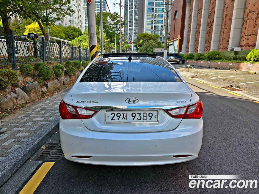 Hyundai Sonata 2011