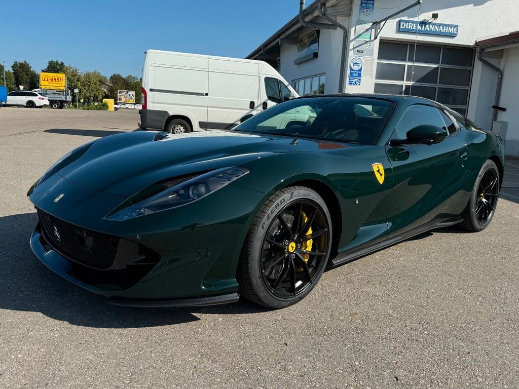 Ferrari 812 2024