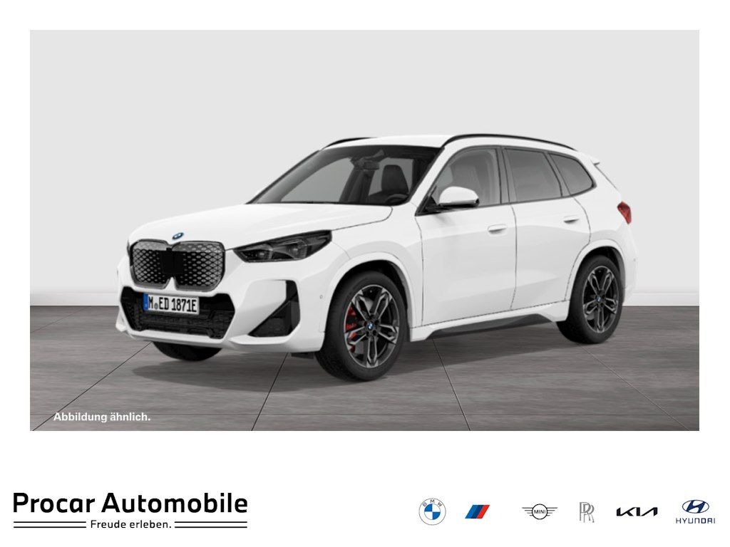 BMW iX1