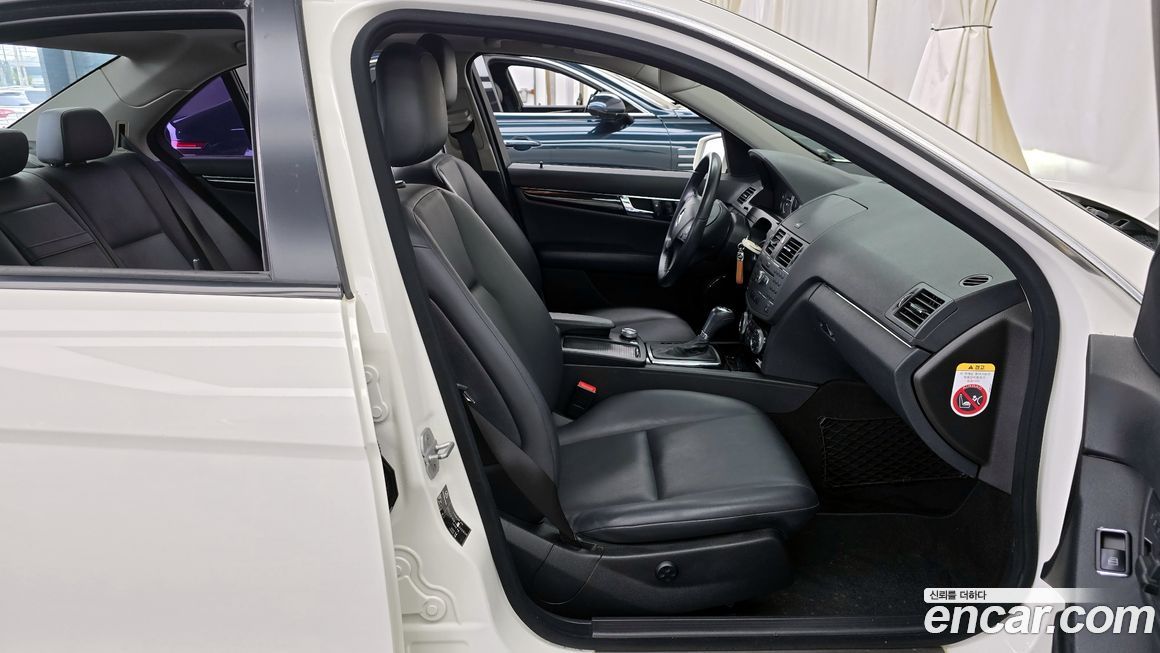 Mercedes-Benz C-Class 2010