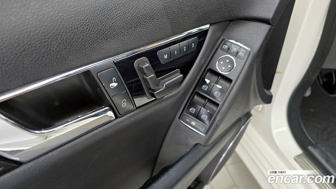 Mercedes-Benz C-Class 2010