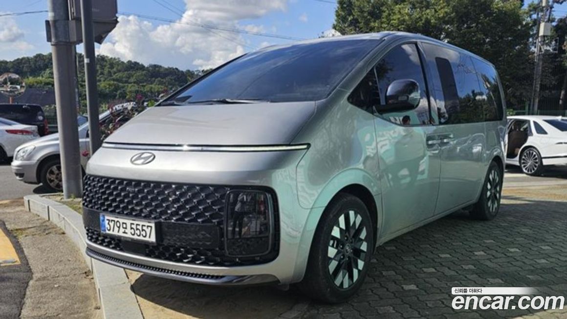 Hyundai Staria 2025