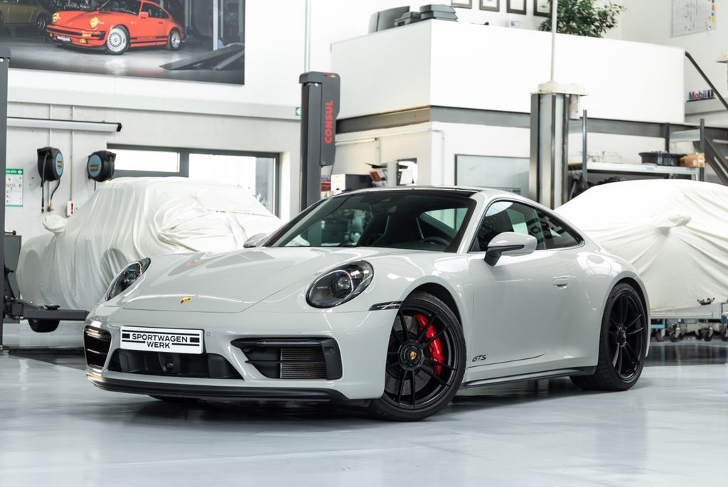 Porsche 992 2022