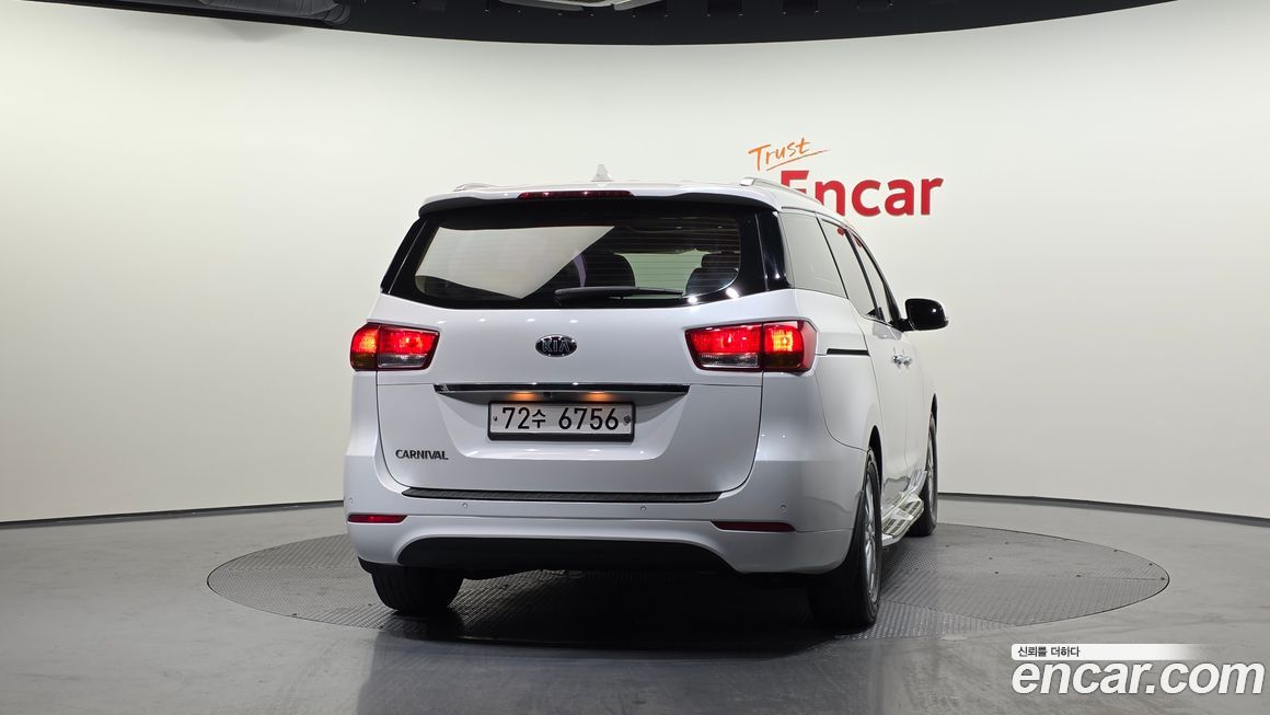 Kia Canival 2018