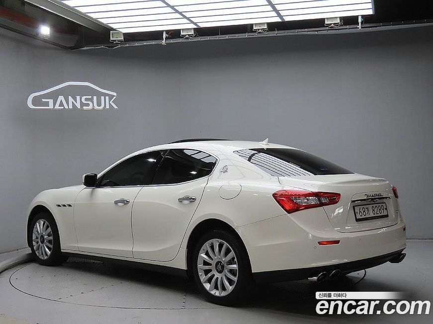 Maserati Ghibli 2015