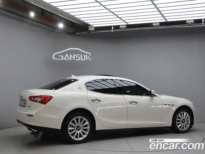 Maserati Ghibli 2015