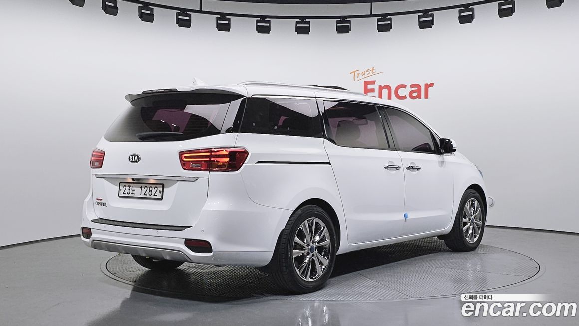 Kia Canival 2019