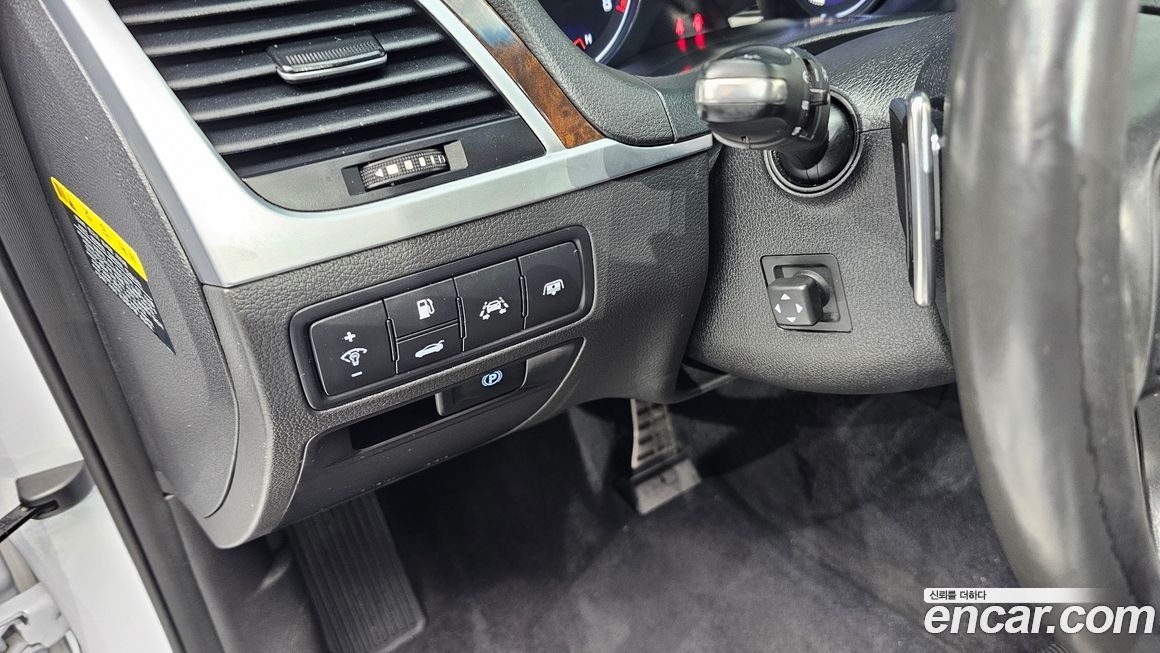 Hyundai Genesis 2016