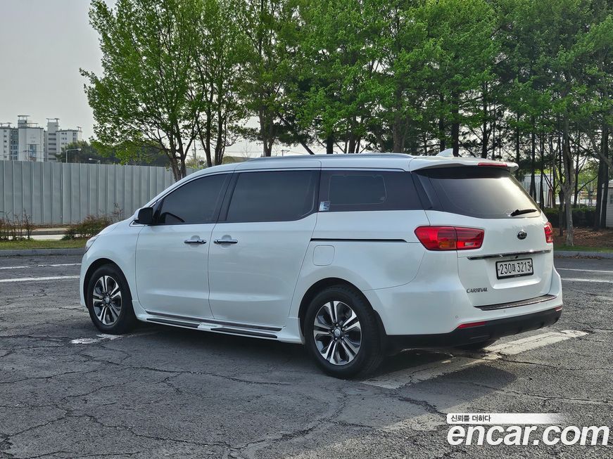 Kia Canival 2019
