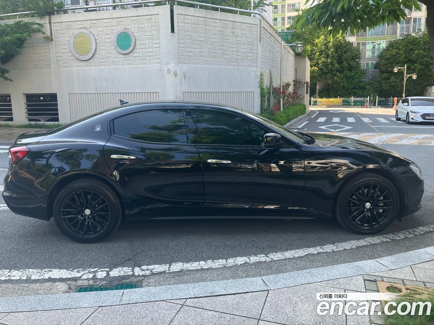 Maserati Ghibli 2016