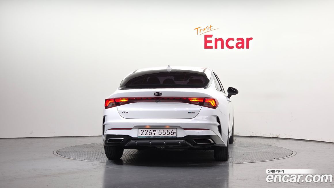 Kia K5 2021