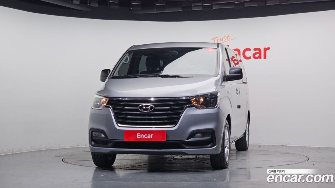 Hyundai Starex 2019