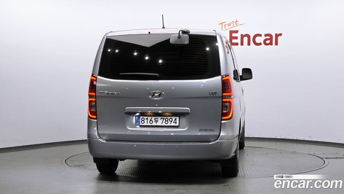 Hyundai Starex 2021