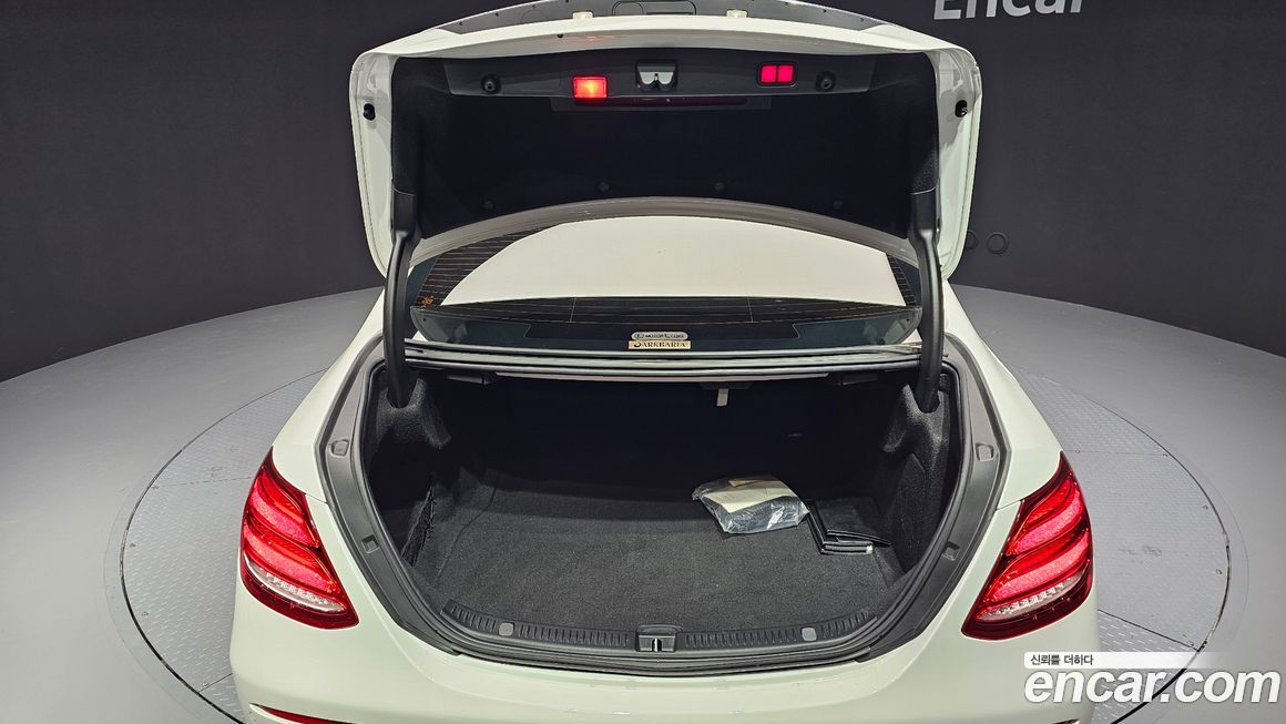 Mercedes-Benz E-Class 2019