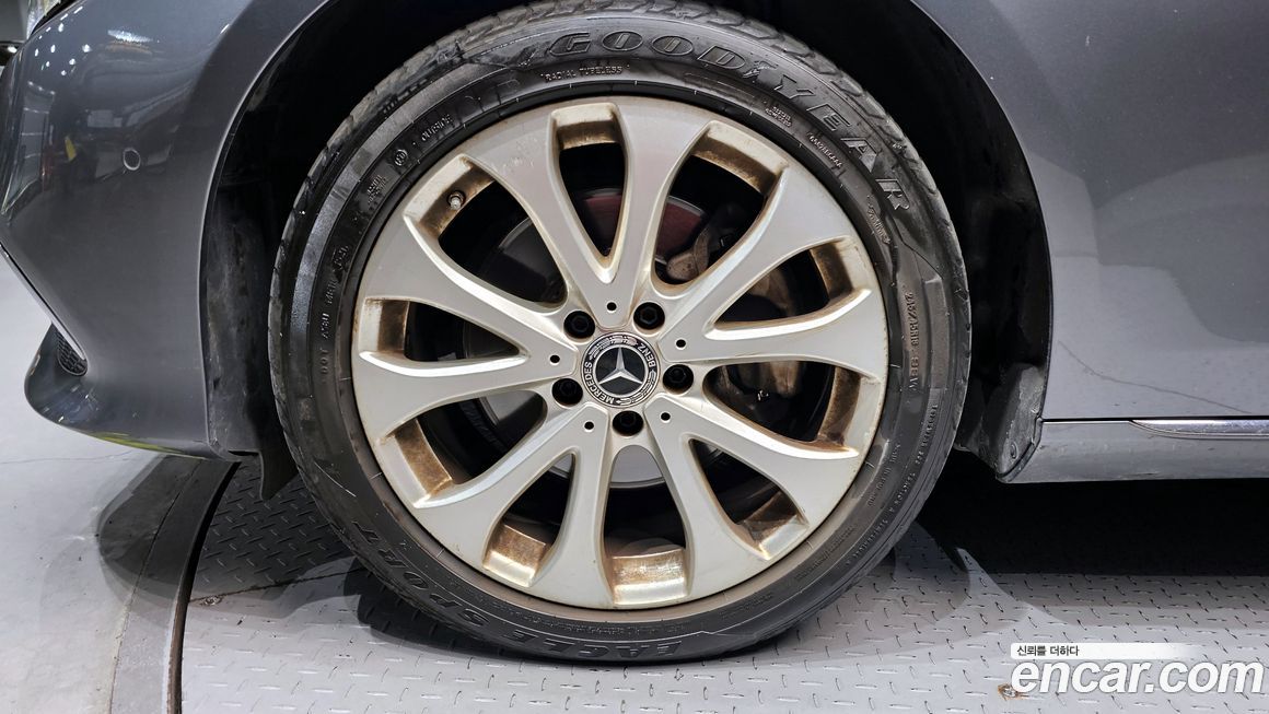 Mercedes-Benz E-Class 2019