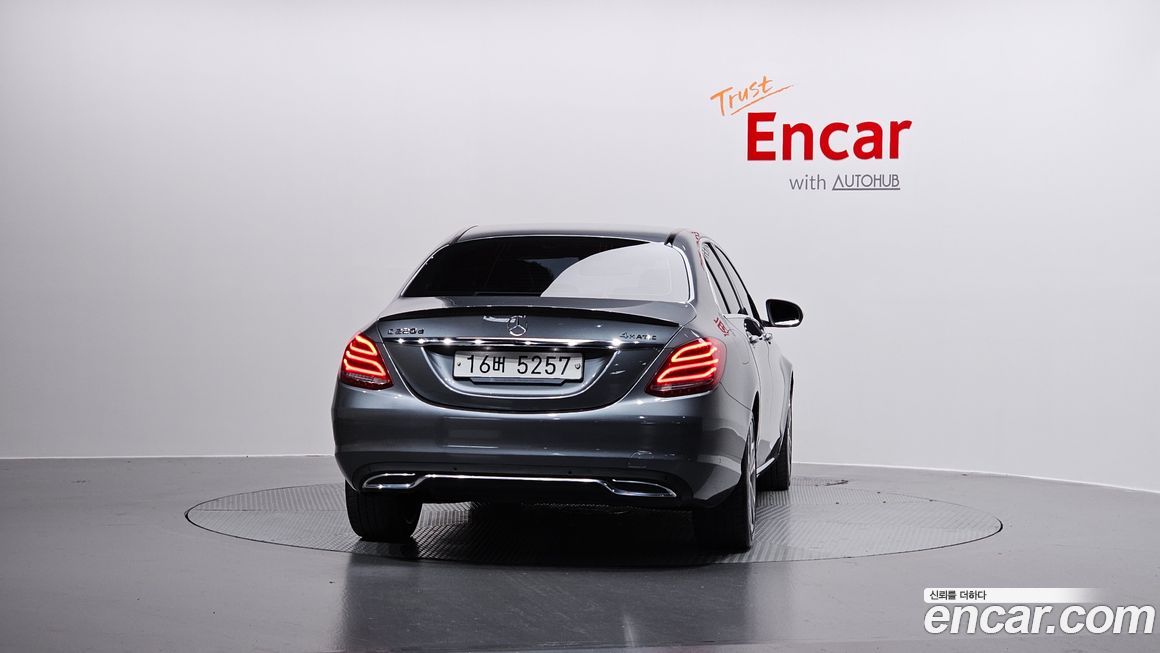 Mercedes-Benz C-Class 2018