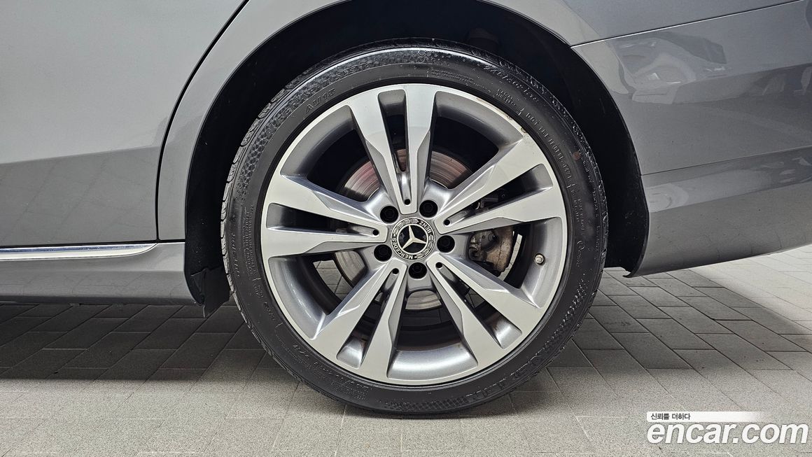 Mercedes-Benz C-Class 2018