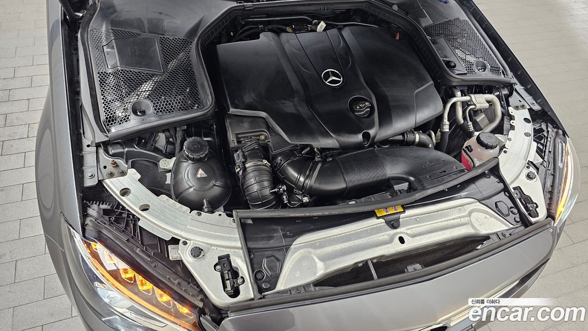 Mercedes-Benz C-Class 2018