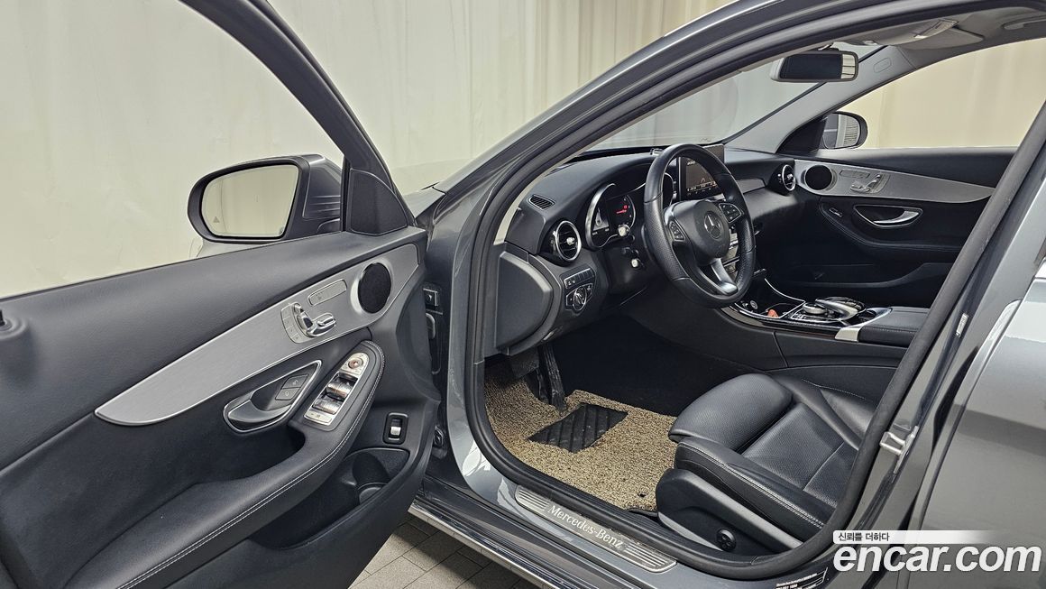 Mercedes-Benz C-Class 2018